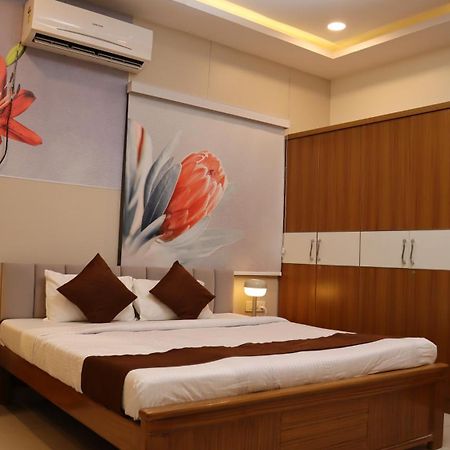 Dcasa Apartment Hotel Hyderabad Exterior photo