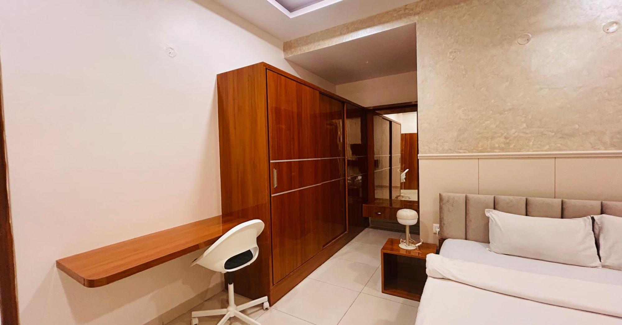Dcasa Apartment Hotel Hyderabad Exterior photo