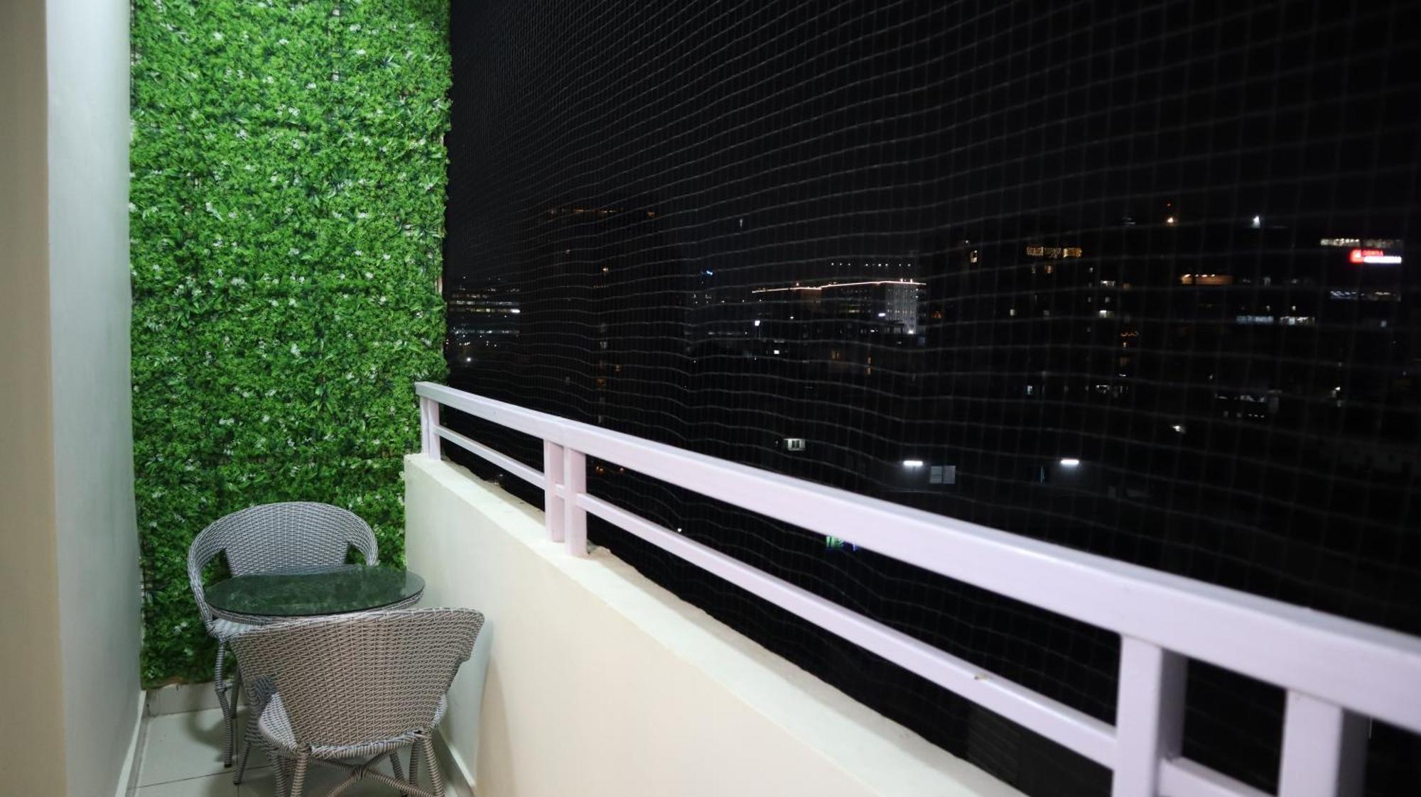 Dcasa Apartment Hotel Hyderabad Exterior photo