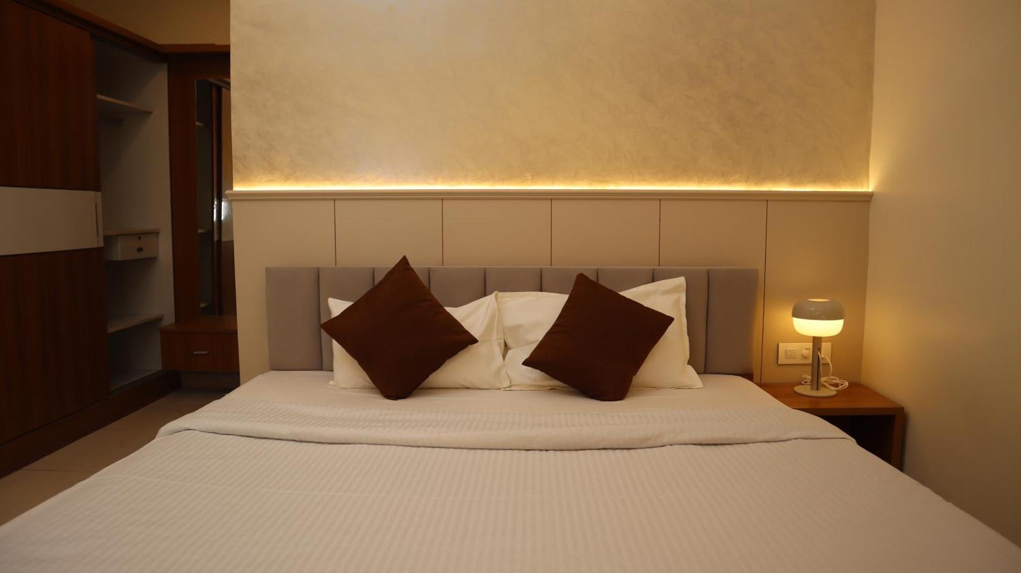 Dcasa Apartment Hotel Hyderabad Exterior photo